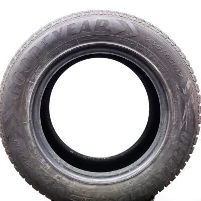 Goodyear 235/65 R17 108H UltraGrip + pneumatici usati Invernali