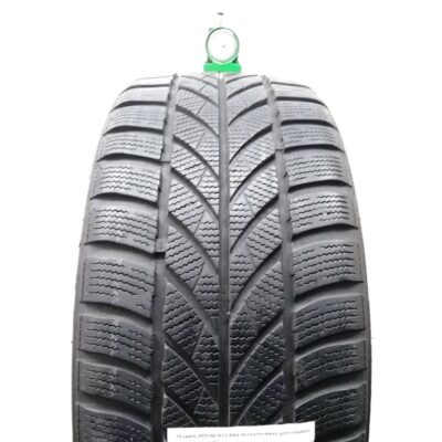 Maxxis 205/40 R17 84V Arctictrekker pneumatici usati Invernale