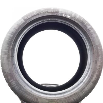 Continental 225/45 R17 94V ContiEcoContact 5 pneumatici usati Estive