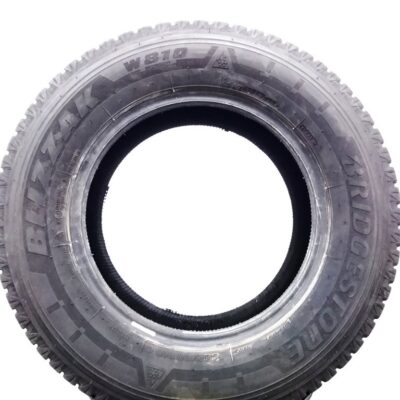 Bridgestone 235/65 R16 115/113R Blizzak W810 pneumatici usati Invernale