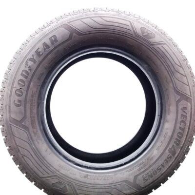 Goodyear 235/65 R16 115/113S Vector 4 Season pneumatici usati ALL SEASON