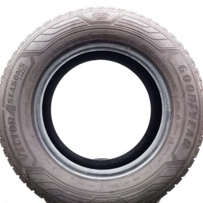 Goodyear 215/65 R15 104/102T Vector 4 Seasons CARGO pneumatici usati ALL SEASON