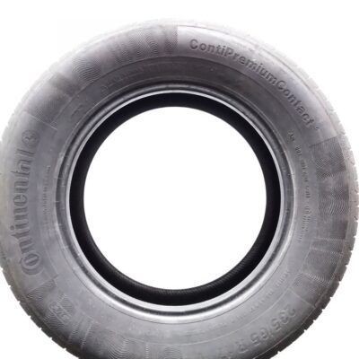 Continental 235/65 R17 104V ContiPremiumContact 5 pneumatici usati Estive