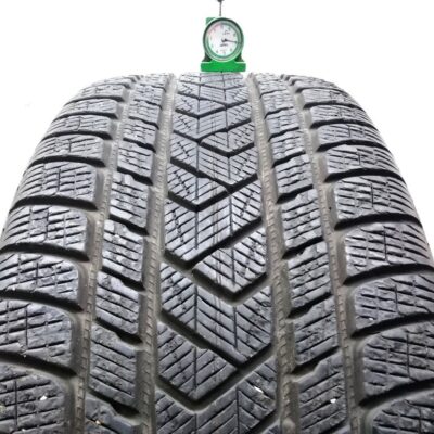Pirelli 275/40 R21 107V Scorpion Winter pneumatici usati Invernale