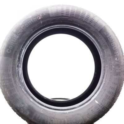 Continental 215/60 R17 96H ContiEcoContact 5 pneumatici usati Estive