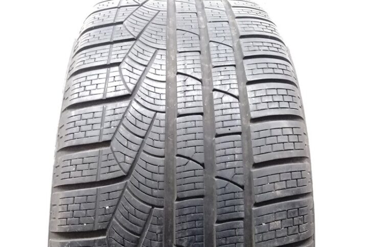 Pirelli 235/50 R17 96V Sottozero Winter 240 Serie 2 pneumatici usati Invernale