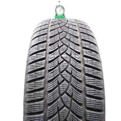 Goodyear 215/55 R17 98V Ultra Grip Performance pneumatici usati Invernale