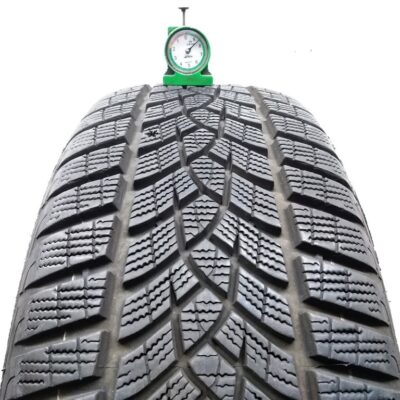 Goodyear 215/55 R17 98V Ultra Grip Performance pneumatici usati Invernale
