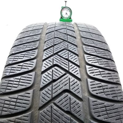 Pirelli 255/40 R21 102V Scorpion Winter pneumatici usati Invernale