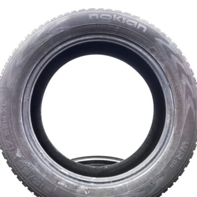Nokian 215/55 R17 98H WR D4 pneumatici usati Invernale