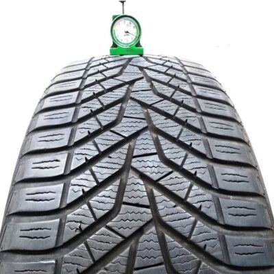 Yokohama 215/55 R18 95V BluEarth Winter V905 pneumatici usati Invernale