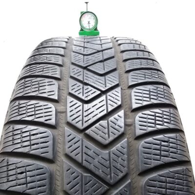 Pirelli 235/60 R18 107H Scorpion Winter pneumatici usati Invernale