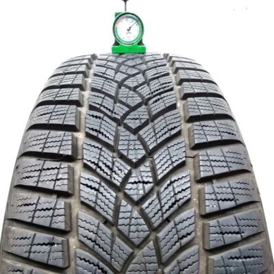 Goodyear 205/50 R17 93V UltraGrip Performance pneumatici usati Invernale