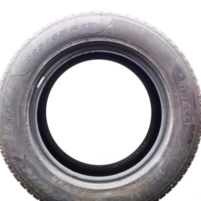 Pirelli 225/65 R17 102T Scorpion Winter pneumatici usati Invernale