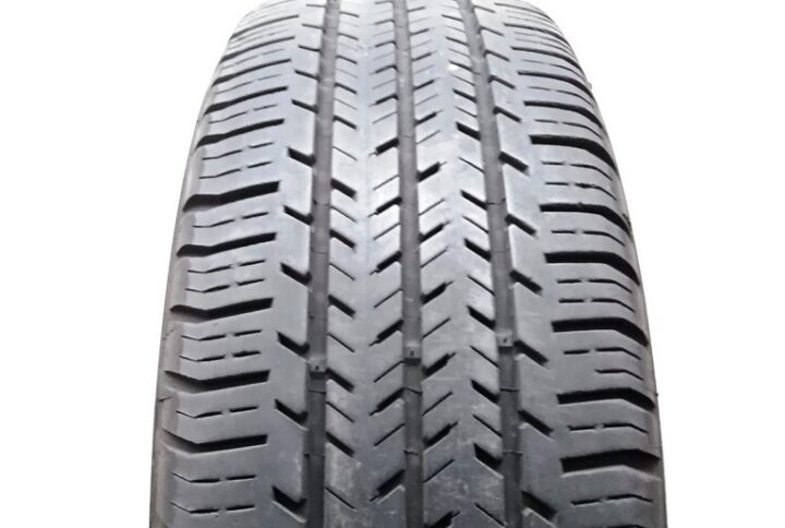 Michelin 215/65 R16 104/102T Agilis 51 pneumatici usati Estive