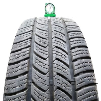 Continental 225/65 R16 112/110R Vancowinter 2 pneumatici usati Invernale