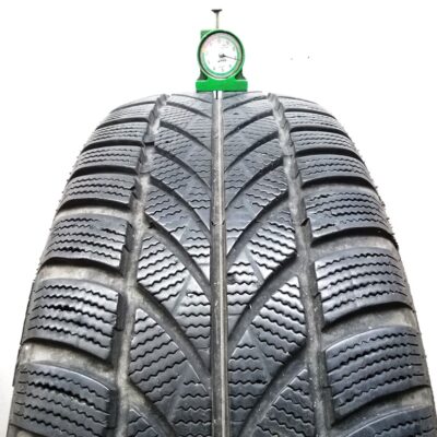 Maxxis 215/60 R16 99H Arctictrekker pneumatici usati Invernale - immagine 2