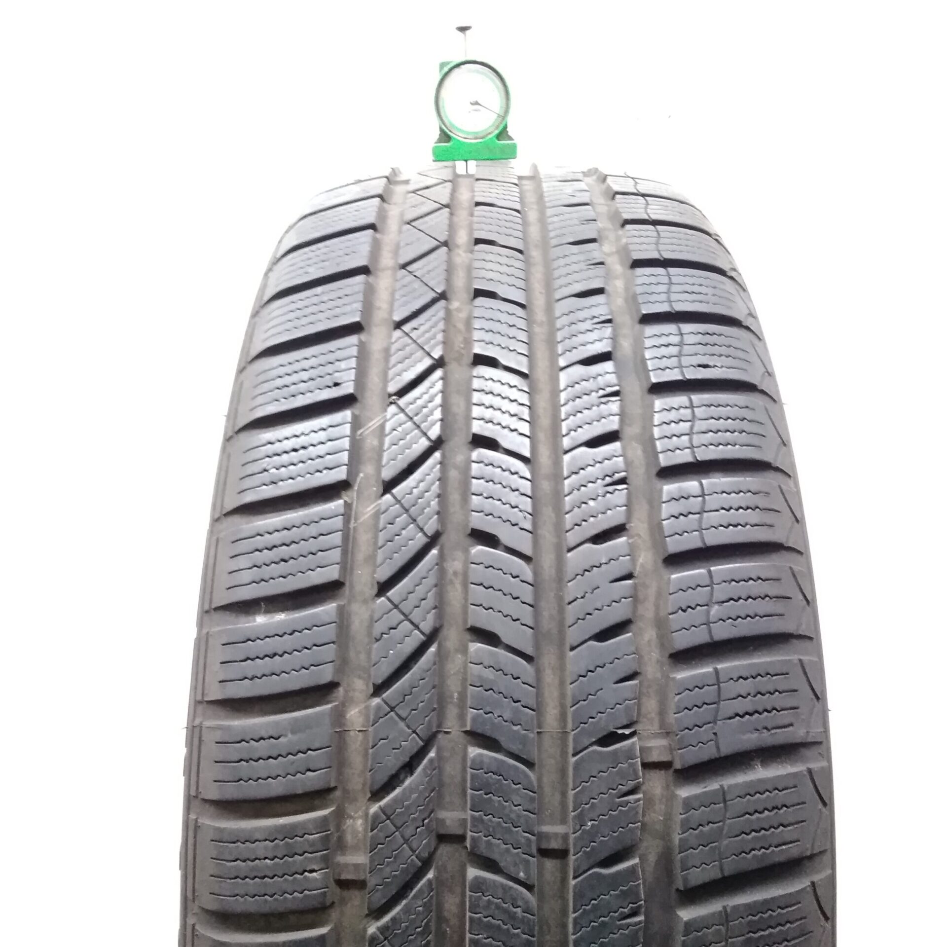Momo 205/55 R16 94V
