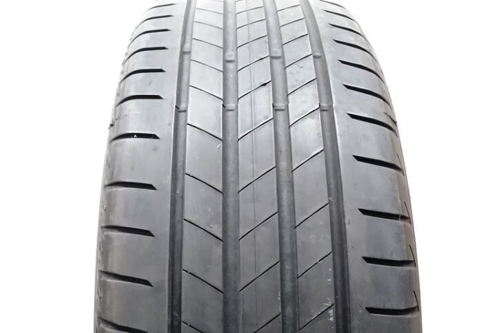 Bridgestone 225/55 R18 98V