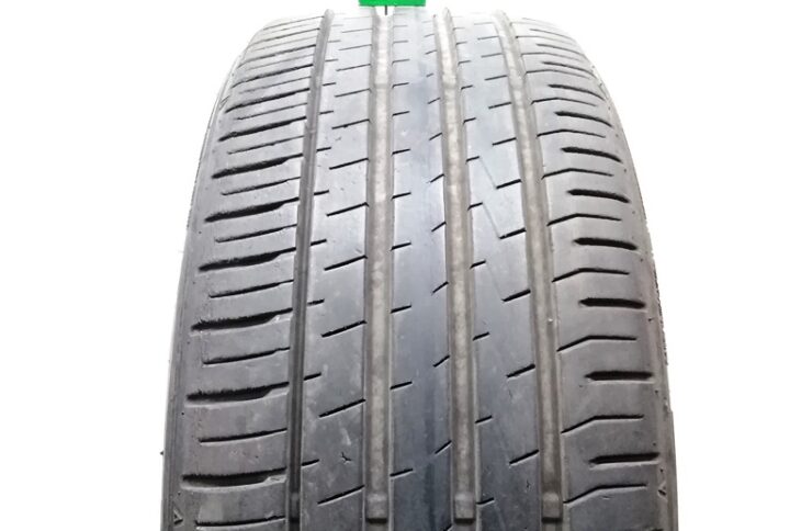 Falken 215/40 R18 89W