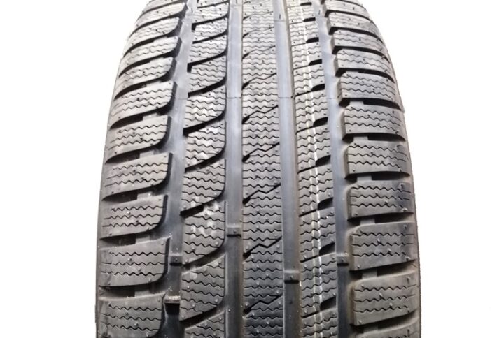 Kumho 245/45 R17 99V