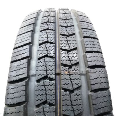Nexen 215/75 R16 116/114R Winguard WT1 pneumatici nuovi Invernale