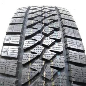 Bridgestone 235/65 R16 115/113R Blizzak W810 pneumatici nuovi Invernale