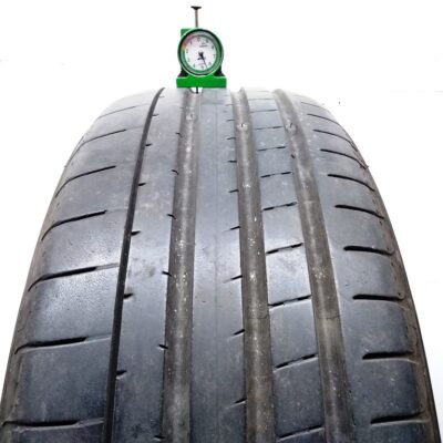 Yokohama 225/60 R18 104W Advan Sport V107 pneumatici usati Estive
