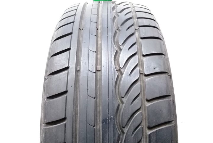 1049B1 Dunlop 20545 R17 84V SP Sport 01 pneumatici usati Estive 1