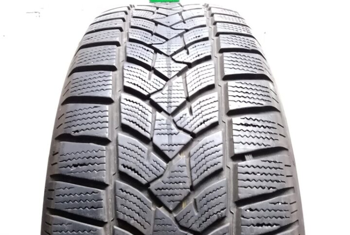 1829B1 Goodyear 22565 R17 106H UltraGrip Performance GEN 1 SUV pneumatici usati Invernale 1