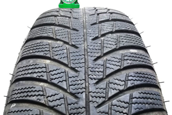 23718 Bridgestone 21565 R17 99H Blizzak LM001 pneumatici usati Invernali