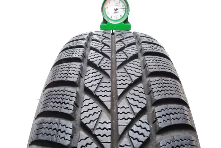 2221B Maxxis 14565 R15 72T Arctictrekker pneumatici usati Invernale