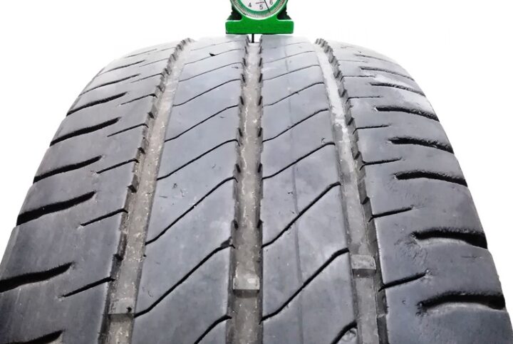 2233B Michelin 20565 R16 107105T Agilis 3 pneumatici usati Estive