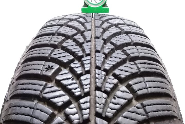 2246B Goodyear 17565 R14 82T Ultra Grip 9 pneumatici usati Invernale