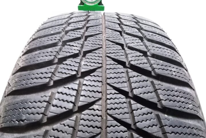 2277B Bridgestone 20555 R17 95H Blizzak LM001 pneumatici usati Invernale