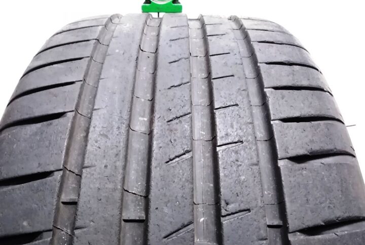 2370BMichelin 24535 R20 95Y Pilot Sport 4 pneumatici usati Estive