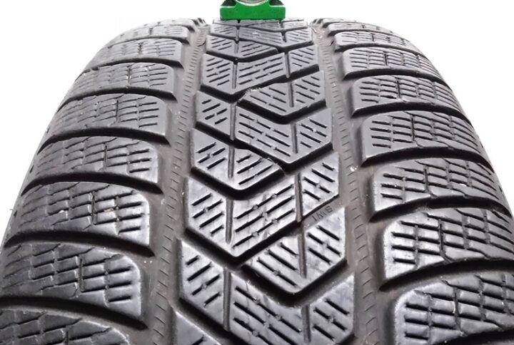 2389B Pirelli 23550 R20 104V Scorpion Winter pneumatici usati Invernale