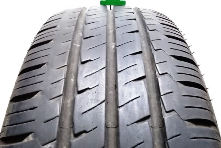 2414B Hankook 23565 R16 115113R Vantra LT pneumatici usati Estive