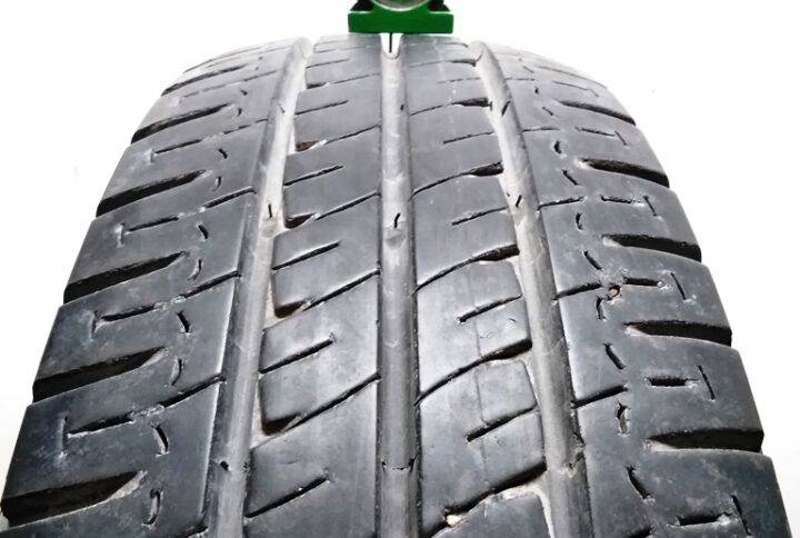 2431B Michelin 18575 R16 104102R Agilis pneumatici usati Estive