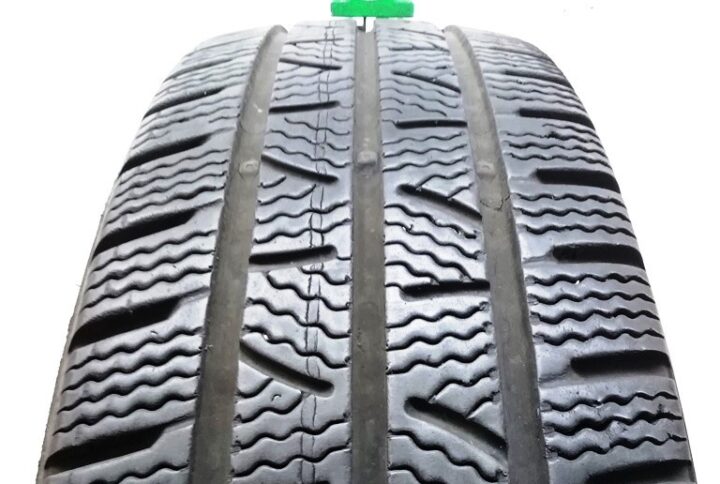 2472B Pirelli 21565 R16 109107R Carrier Winter pneumatici usati Invernale