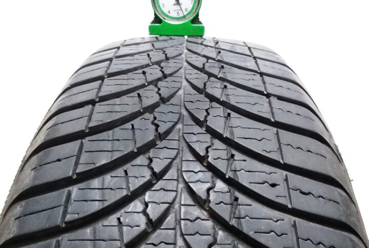 2495B Goodyear 17565 R15 88H Vector 4 Seasons Gen 3 pneumatici usati 4 Stagione