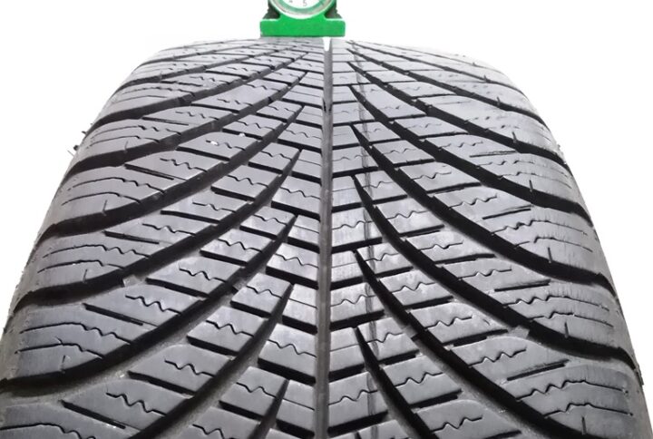 2519B Goodyear 18555 R15 82H Vector 4 Seasons Gen2 pneumatici usati 4 Stagione