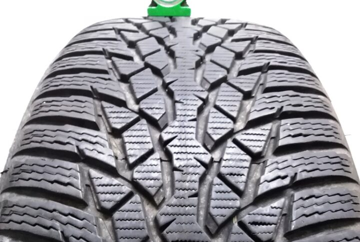 2558B Nokian 22550 R18 99H WR D4 pneumatici usati Invernale