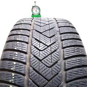 2700B Pirelli 24540 R18 97V Sottozero 3 Winter pneumatici usati Invernale