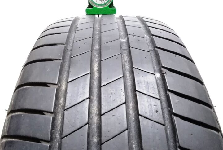 2811B Bridgestone 18560 R15 84H Turanza T005 pneumatici usati Estive