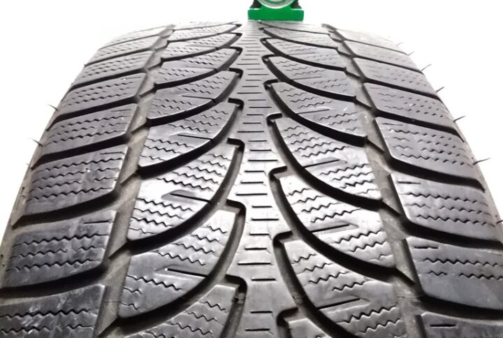 3157B Bridgestone 23555 R19 105V Blizzak LM 80 EVO pneumatici usati Invernale