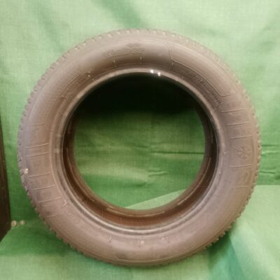 Kleber Krisalp HP3 185/60 R15 84T invernale usato - immagine 2
