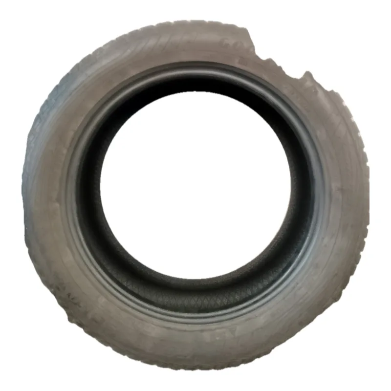 Goodyear Vector 4Seasons 235/50 R18 101V usato