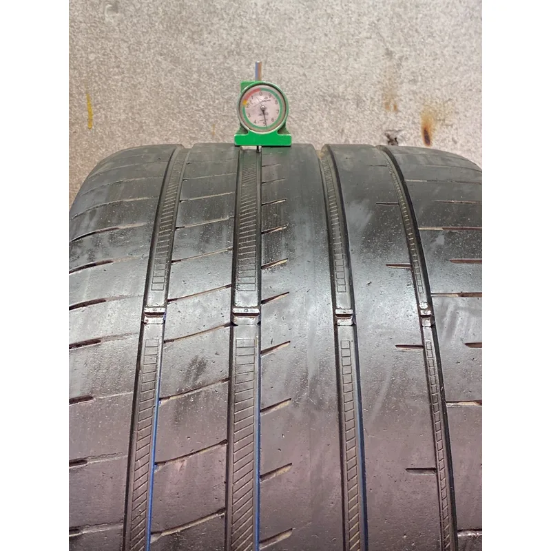 Goodyear Eagle F1 Asymmetric 5 305/30 R21 usato
