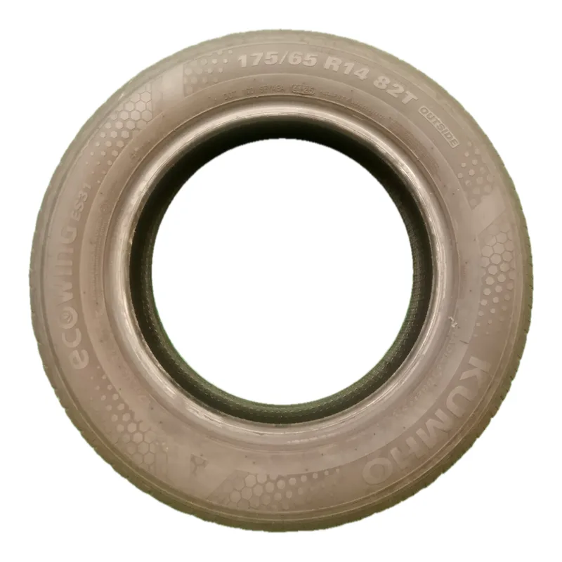 Kumho Ecowing ES31 175/65 R14 82T usato